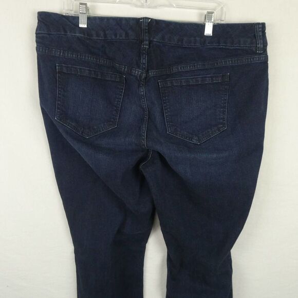 Torrid Plus Size Medium Wash Boyfriend Straight Leg Denim Blue Jeans SIze 18T - Picture 6 of 10